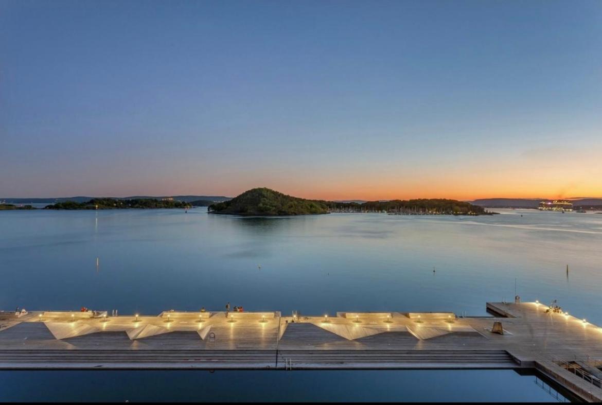Oceanfront Apartment - Oslo Central - Private Patio Luaran gambar